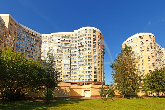 Многофункциональный жилой комплекс с подземной автостоянкой и встроенным ДДУ (ЖК «Академия Люкс»)